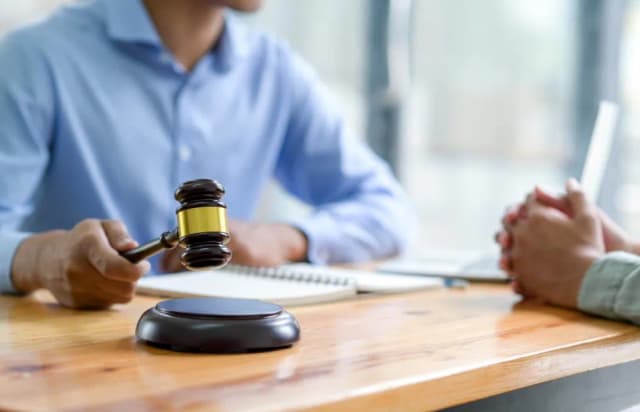 Jak sąd dzieli spadek w sporach między spadkobiercami? Jak sąd dzieli spadek w sporach między spadkobiercami?