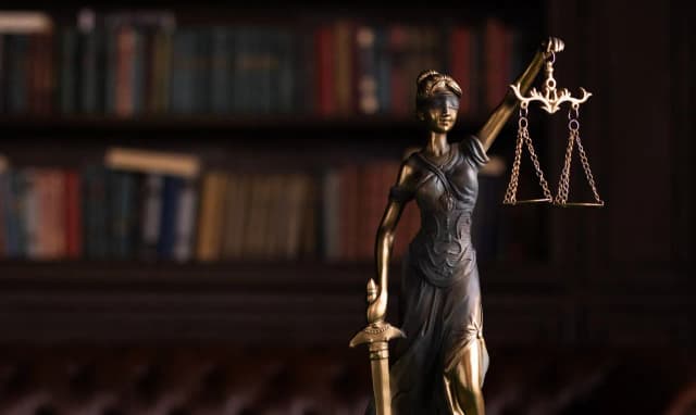 Ile trwa rozprawa w sądzie karnym? Zaskakujące czynniki wpływające na czas Ile trwa rozprawa w sądzie karnym? Zaskakujące czynniki wpływające na czas